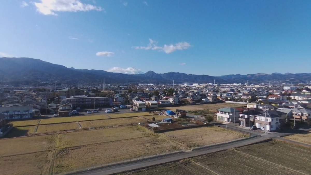 【ドローン♪♬】冬の東栢山の田んぼを空撮。