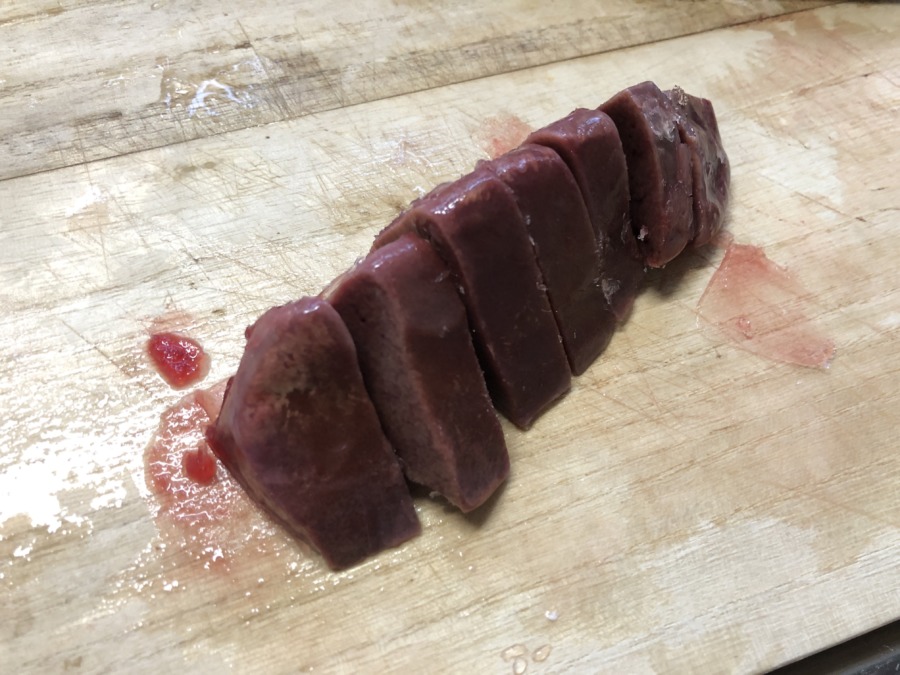 鹿の肝など、いかが？🦌