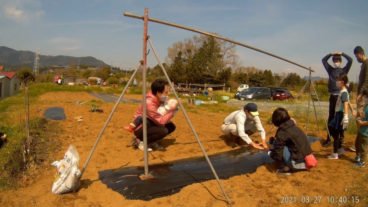 ホップの苗植えと、みんなで収穫＆やぎ遊び！